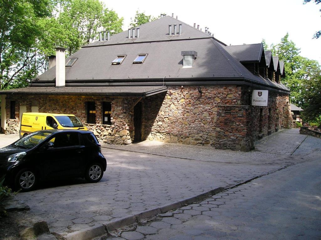 Hotel Podzamcze Tarnów エクステリア 写真