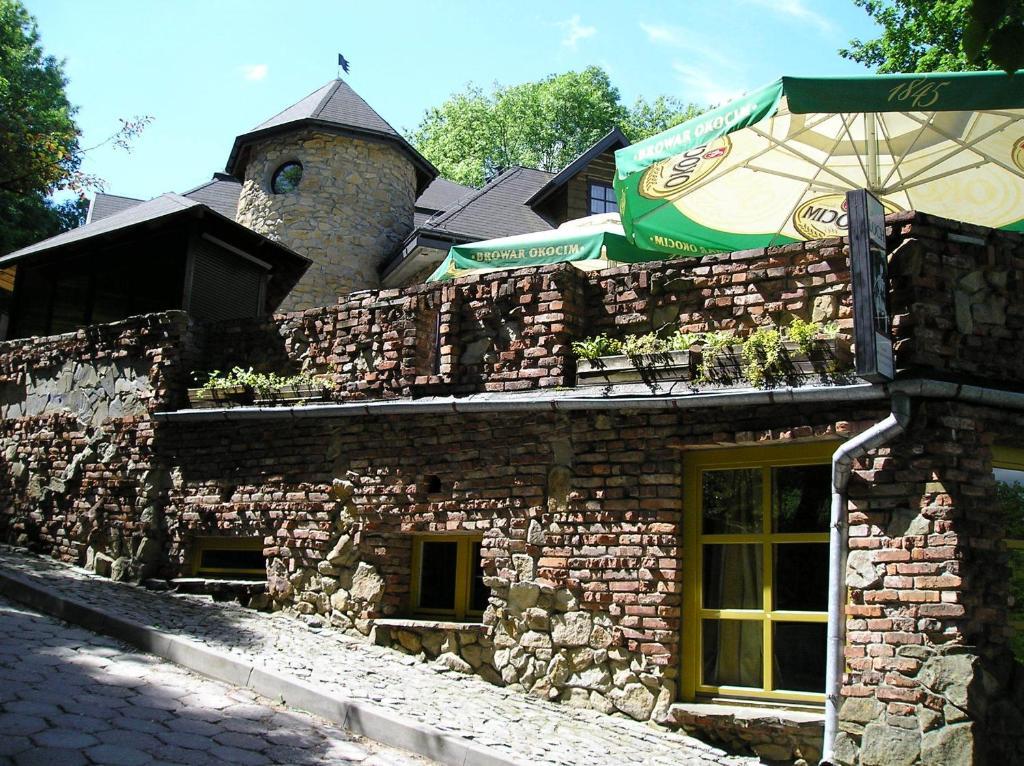 Hotel Podzamcze Tarnów エクステリア 写真