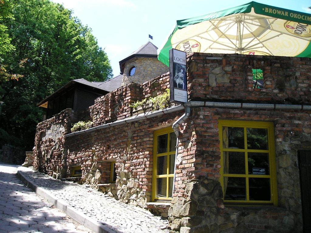 Hotel Podzamcze Tarnów エクステリア 写真