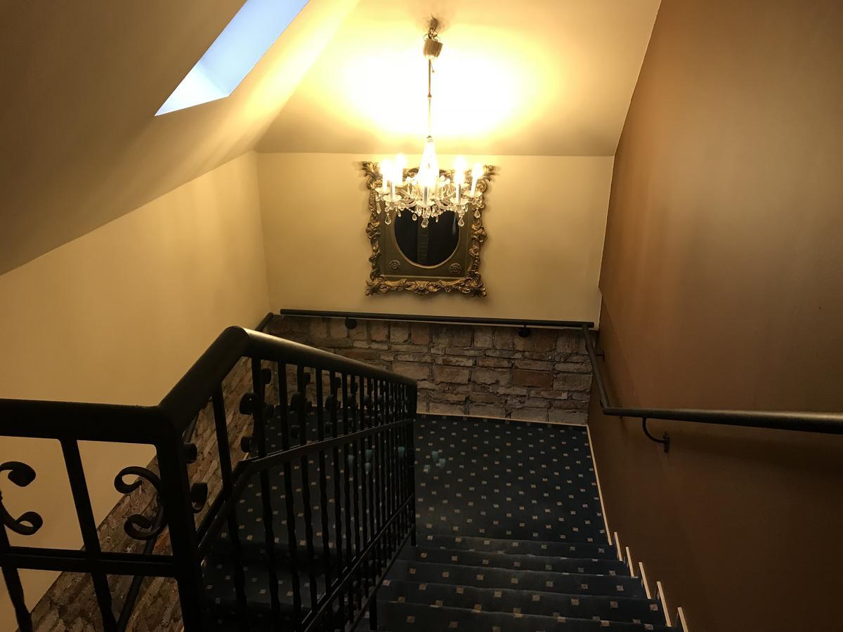 Hotel Podzamcze Tarnów エクステリア 写真