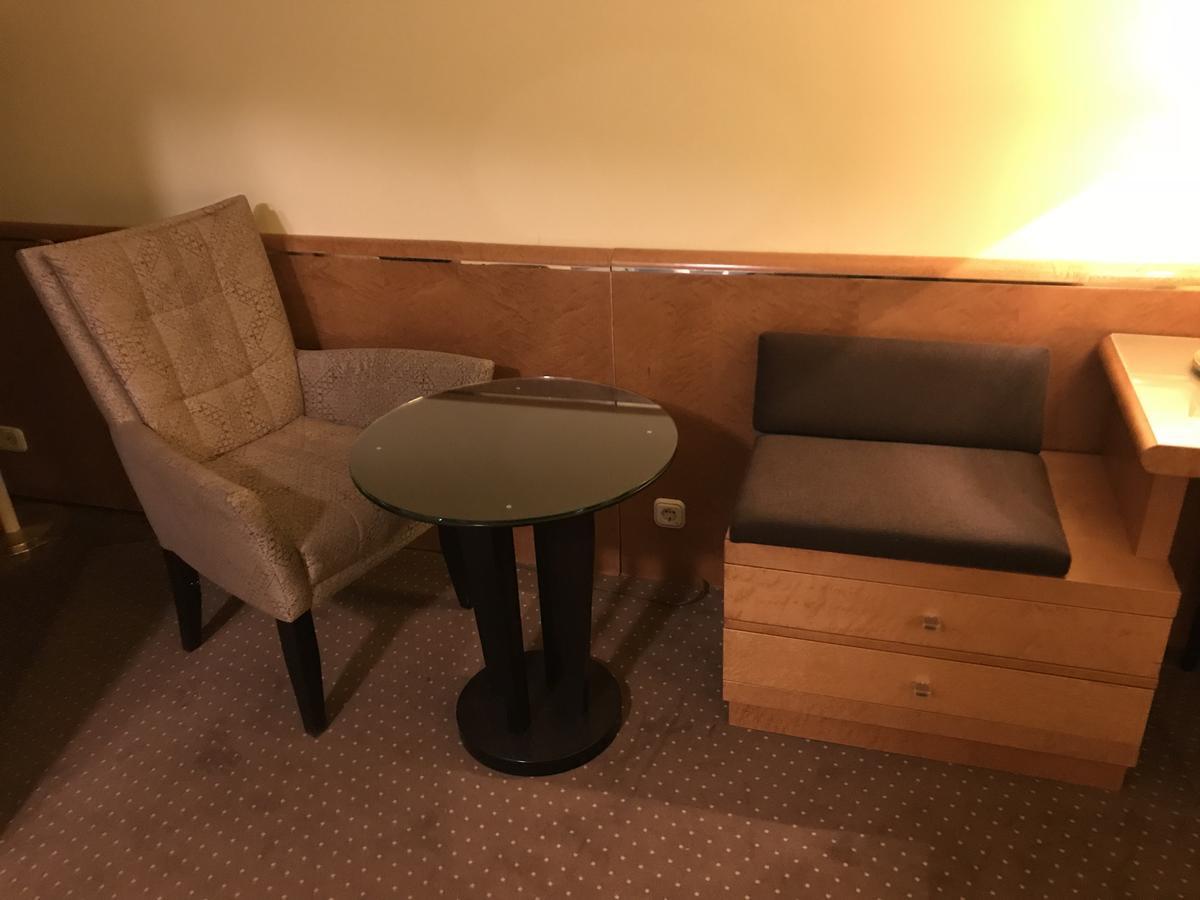 Hotel Podzamcze Tarnów エクステリア 写真